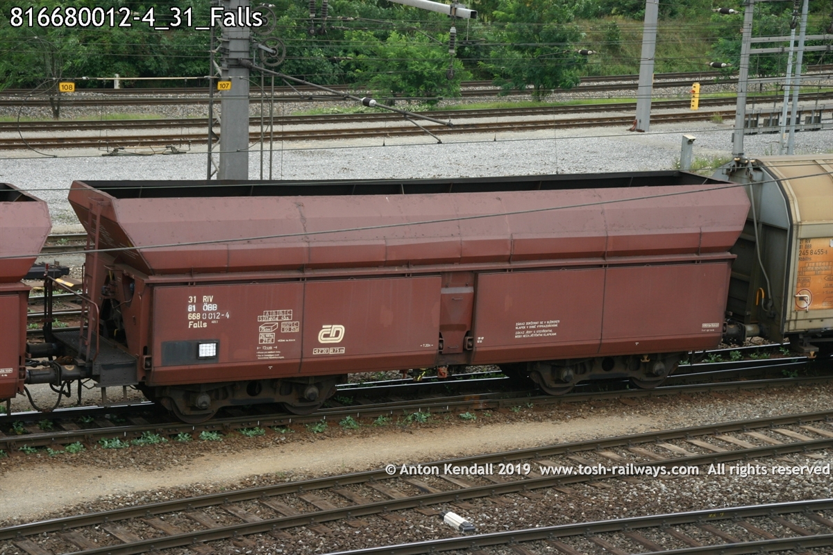 816680012-4_31_Falls.jpg